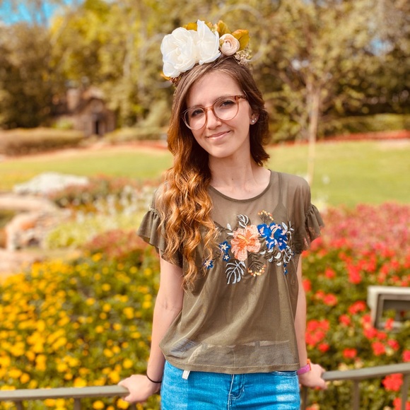 Meet your Posher, Natasha - Picture 2 of 2